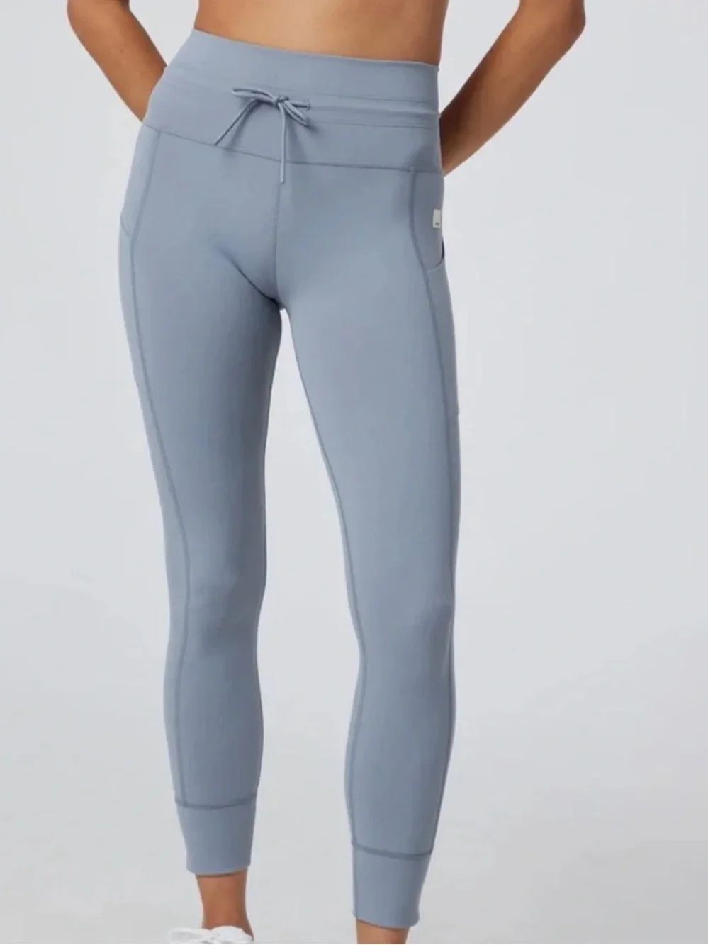 Vuori | Daily Leggings in Dusty Blue - Size S
